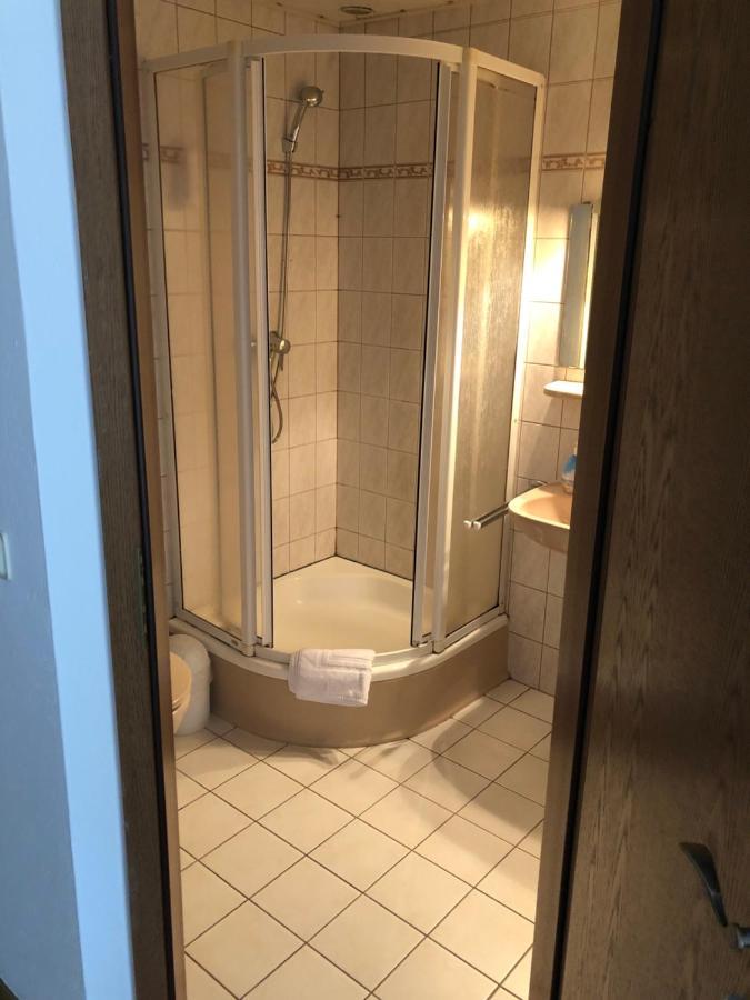 Отель Gasthof Zum Baren Gernrode  Экстерьер фото