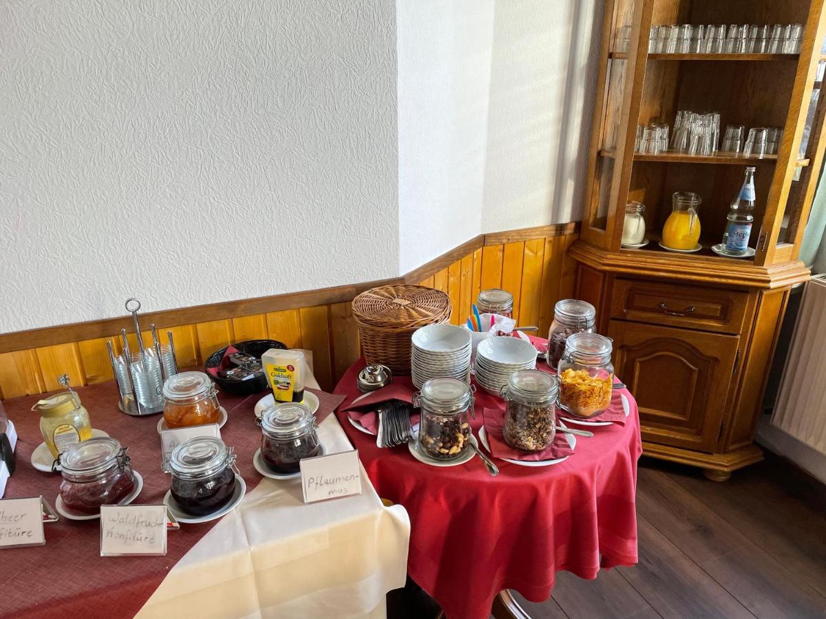 Отель Gasthof Zum Baren Gernrode  Экстерьер фото