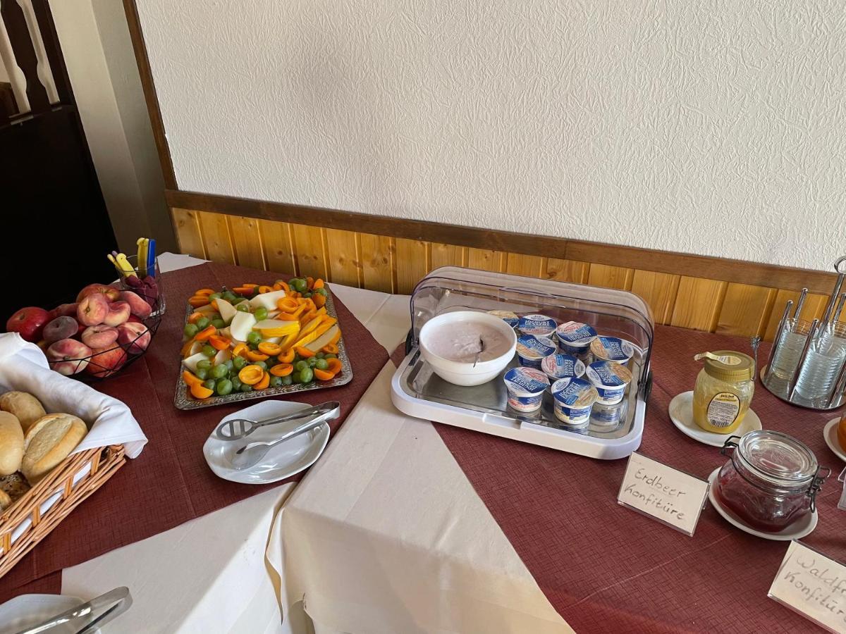 Отель Gasthof Zum Baren Gernrode  Экстерьер фото
