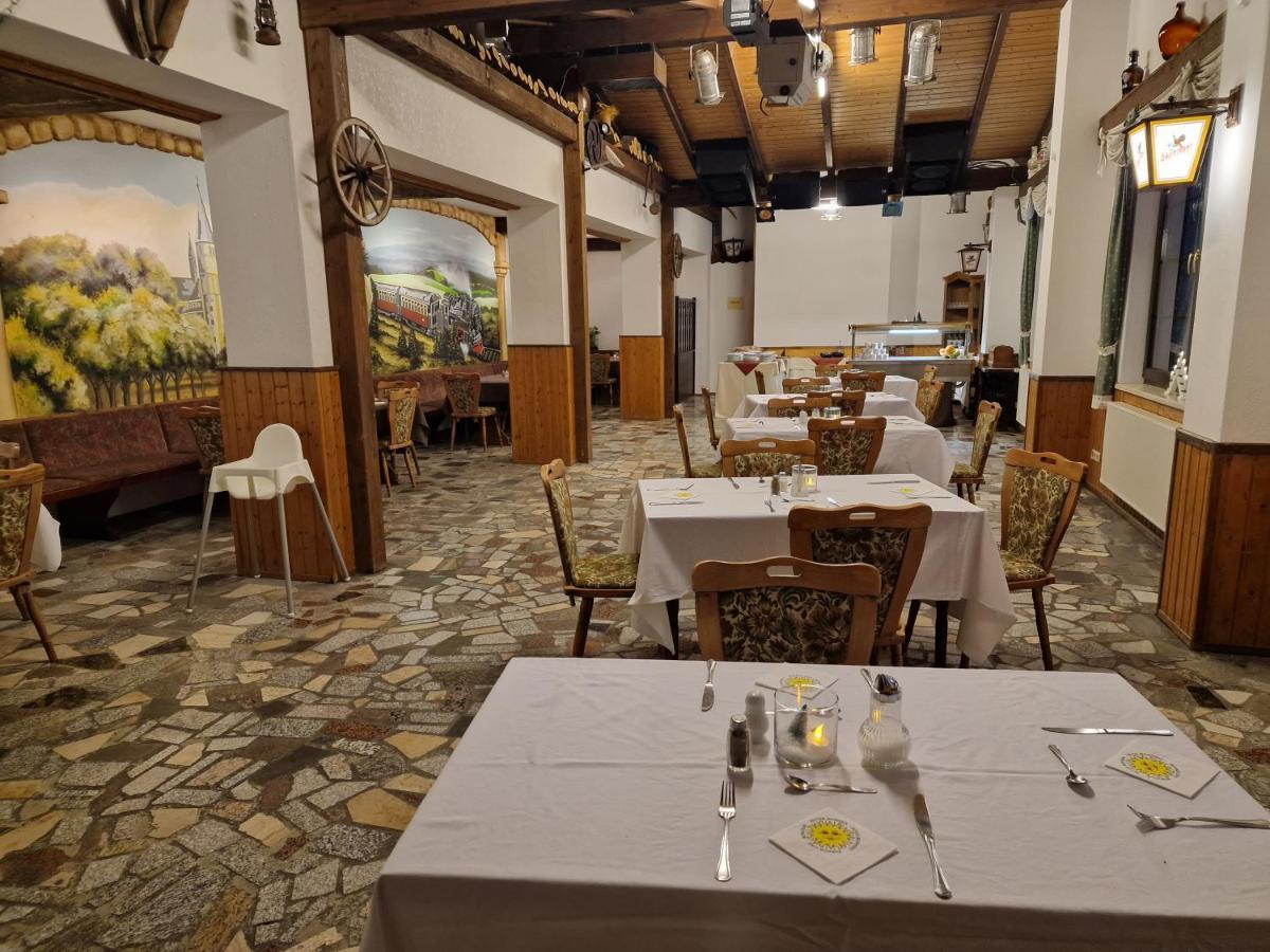 Отель Gasthof Zum Baren Gernrode  Экстерьер фото